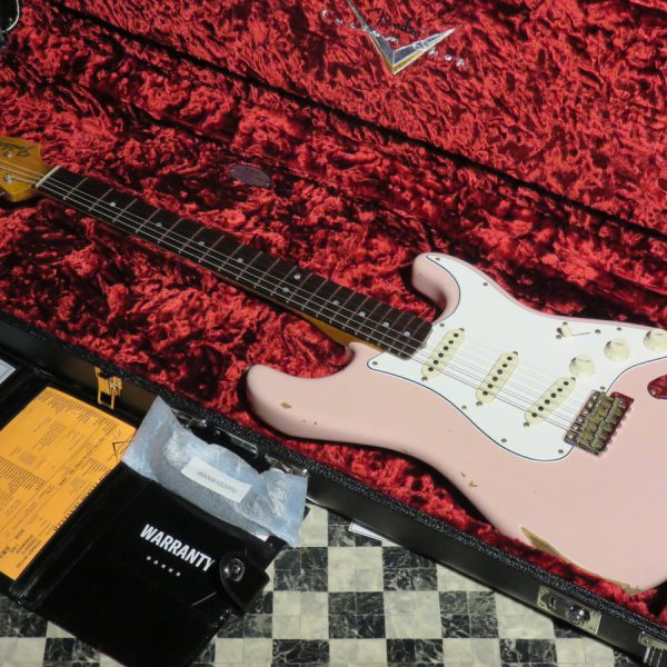 Fender Custom Shop Limited Edition Late ’64 Stratocaster Relic Aged Shell Pink