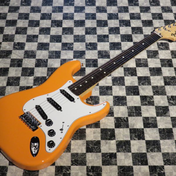 Fender Made in Japan Limited International Color Stratocaster Rosewood Capri Orange